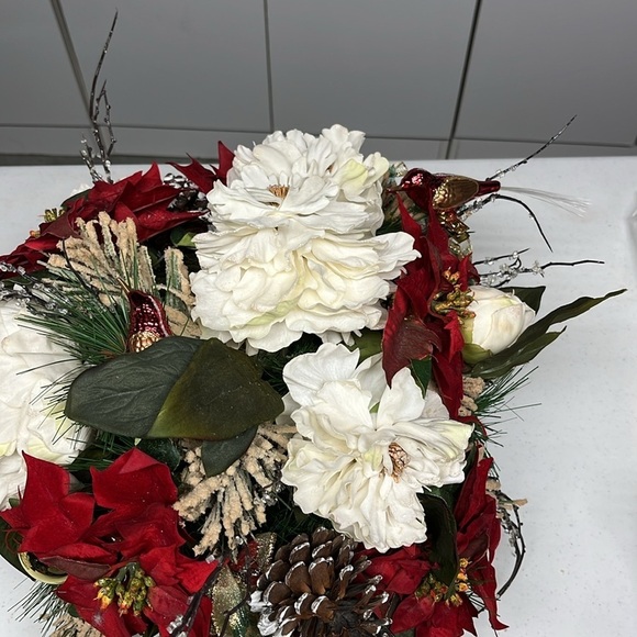 Holiday Centerpiece Floral, Poinsettias, Pinecones , Cardinals - Picture 7 of 7
